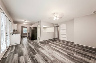 2709 Clover Valley Dr in Garland, TX - Building Photo - Building Photo