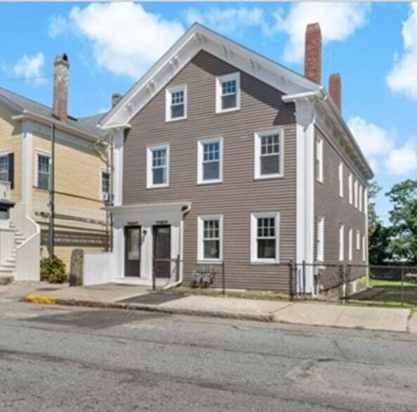 1540 Purchase St, Unit 2 in New Bedford, MA - Foto de edificio