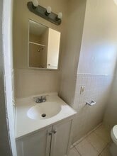 1497 W 34th St in West Palm Beach, FL - Building Photo - Building Photo