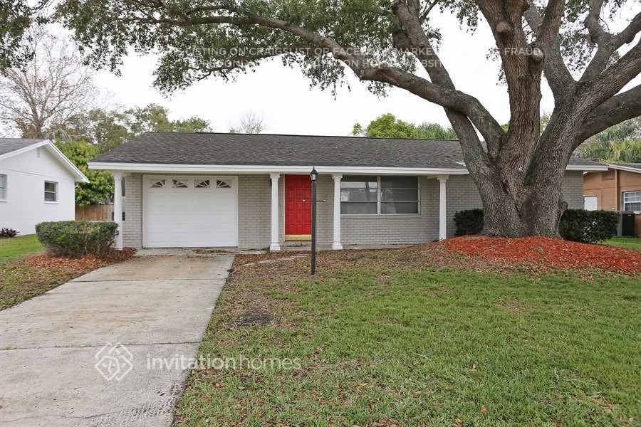 11151 105th Ave N in Largo, FL - Building Photo