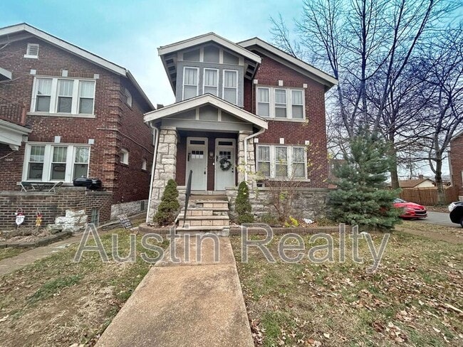 property at 5072 Lindenwood Ave