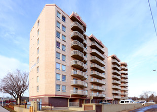 Rosemont Place in Edmonton, AB - Building Photo - Primary Photo