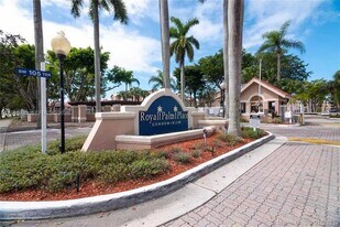 10521 SW 157th Pl in Miami, FL - Building Photo