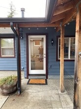 1000 W Indiana St in Bellingham, WA - Foto de edificio - Building Photo