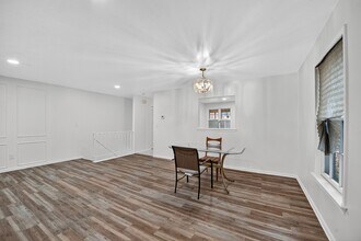 12322 Sweetbough Ct in North Potomac, MD - Building Photo - Building Photo