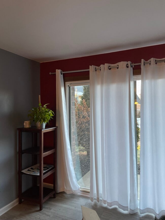 property at 1618 S 115th Ct