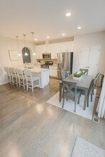 1114 Evergreen Ave in Des Plaines, IL - Building Photo - Building Photo