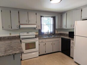 6 Woodland Ct in Marlborough, NH - Building Photo - Building Photo