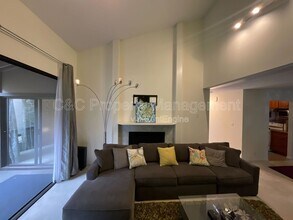765 N Rengstorff Ave in Mountain View, CA - Building Photo - Building Photo
