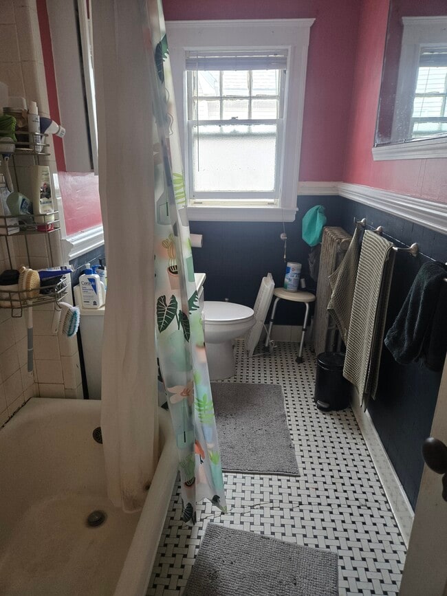 24 Oak Square Ave in Boston, MA - Building Photo - Building Photo