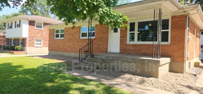 3412 Winnland Dr in Louisville, KY - Building Photo - Building Photo