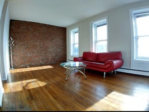 548 Bramhall Ave, Unit APT-3 in Jersey City, NJ - Building Photo - Building Photo