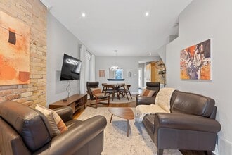 39 Lee Ave in Toronto, ON - Building Photo - Building Photo