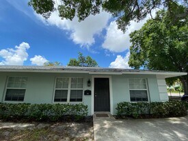 705 New York St, Unit East in West Palm Beach, FL - Building Photo