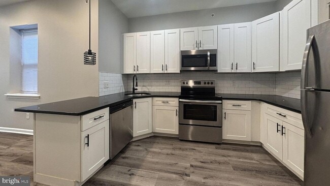 property at 3232 W Berks St