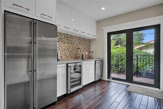 311 Fluvia Ave in Coral Gables, FL - Building Photo - Building Photo