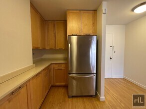 Fourth Avenue, Unit 9G in New York, NY - Foto de edificio - Building Photo