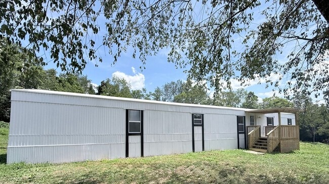 3545 Fords Mill Rd in Versailles, KY - Building Photo - Building Photo