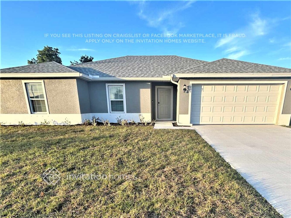 1405 NE 10th Ln in Cape Coral, FL - Foto de edificio