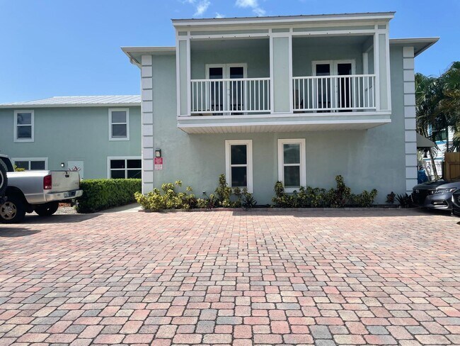 1712 Gulfstream Ave