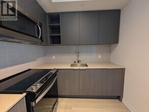 50 Dunfield Ave in Toronto, ON - Building Photo - Building Photo