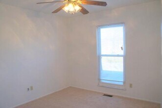 715 White Oak Dr in O'Fallon, IL - Building Photo - Building Photo