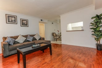 Falls of Westpark in Houston, TX - Building Photo - Interior Photo