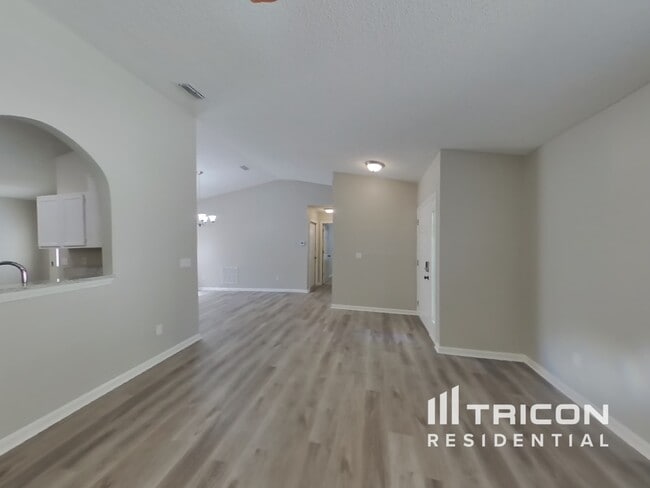 3882 Bright Leaf Ct in Jacksonville, FL - Building Photo - Building Photo