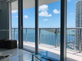 1750 N Bayshore Dr, Unit 2302 in Miami, FL - Building Photo