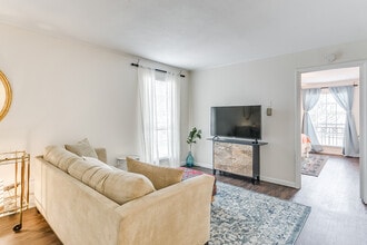 4901 Bryce Ave, Unit 18 in Fort Worth, TX - Building Photo - Building Photo