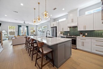 4506 Hardy St in Houston, TX - Foto de edificio - Building Photo