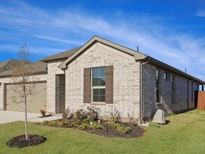713 Amber Fields Dr in Ponder, TX - Building Photo - Building Photo