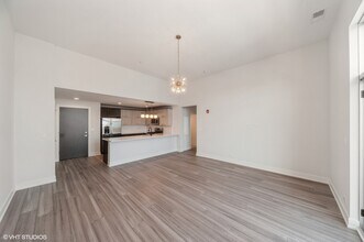 7340 W Irving Park Rd in Norridge, IL - Building Photo - Building Photo