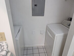 3600 SW 23rd St, Unit 4 in Gainesville, FL - Foto de edificio - Building Photo