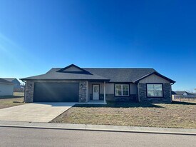 154 Mesa Dr in Waynesville, MO - Building Photo