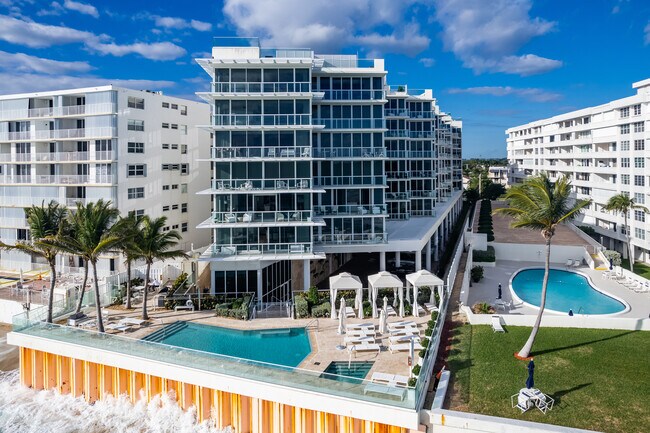 3550 S Ocean Blvd in Palm Beach, FL - Foto de edificio - Building Photo