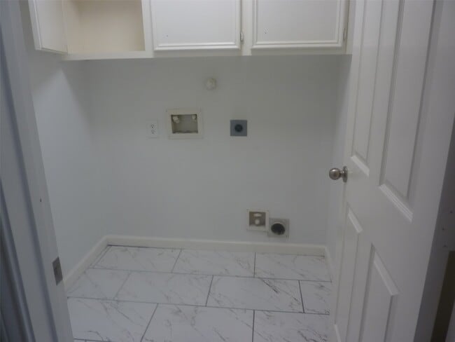 property at 919 Spring Source Pl