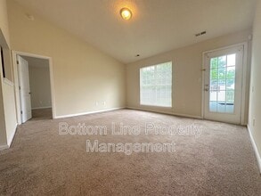 5734 Hewitt Dr in Charlotte, NC - Foto de edificio - Building Photo