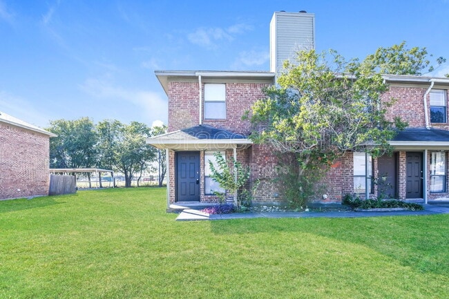 property at 5841 Shadydell Dr