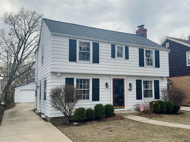 property at 4759 N Sheffield Ave