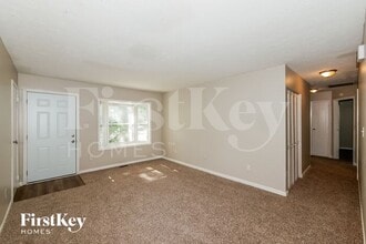 1022 Woodpointe Dr in Indianapolis, IN - Building Photo - Building Photo