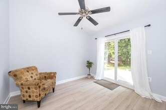 13321 Cloverdale Pl in Germantown, MD - Building Photo - Building Photo