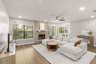 7007 Spring Leaf in San Antonio, TX - Building Photo - Building Photo