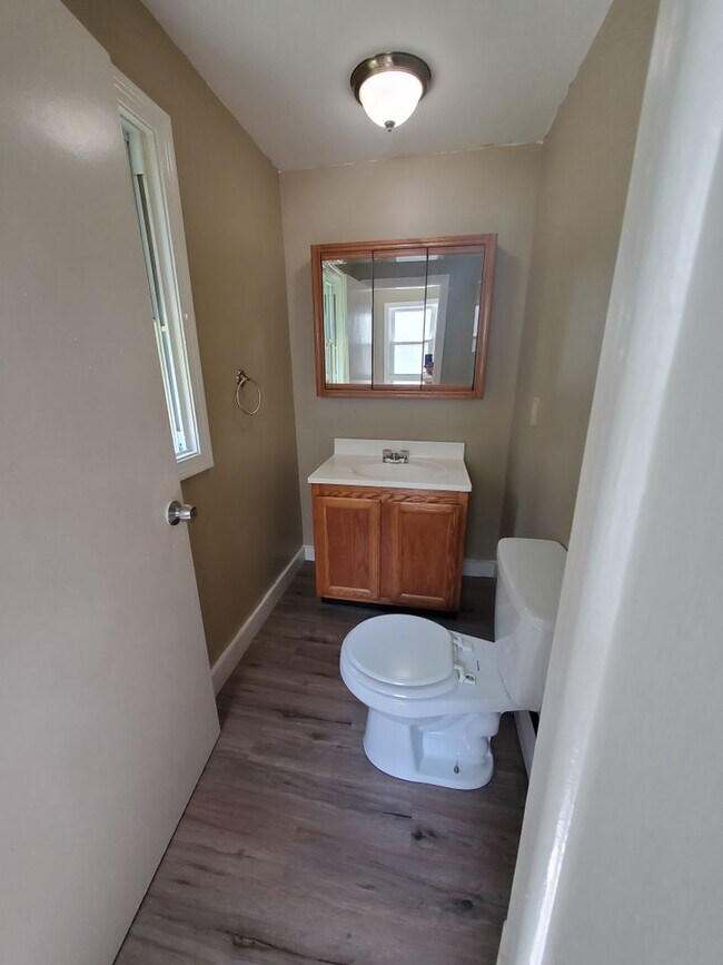 property at 4 Gritty Ln