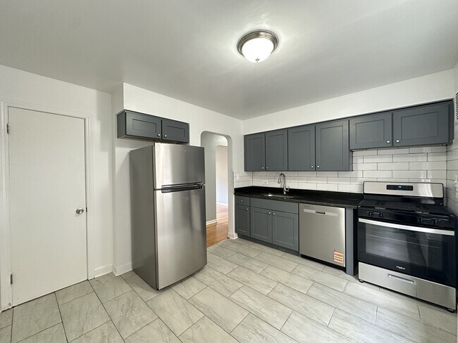 6719 N California Ave in Chicago, IL - Building Photo - Building Photo