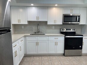5100 SW 90th Ave in Cooper City, FL - Building Photo - Building Photo