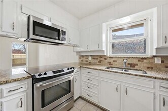 1661 Juniper Ln in Lewisville, TX - Building Photo - Building Photo