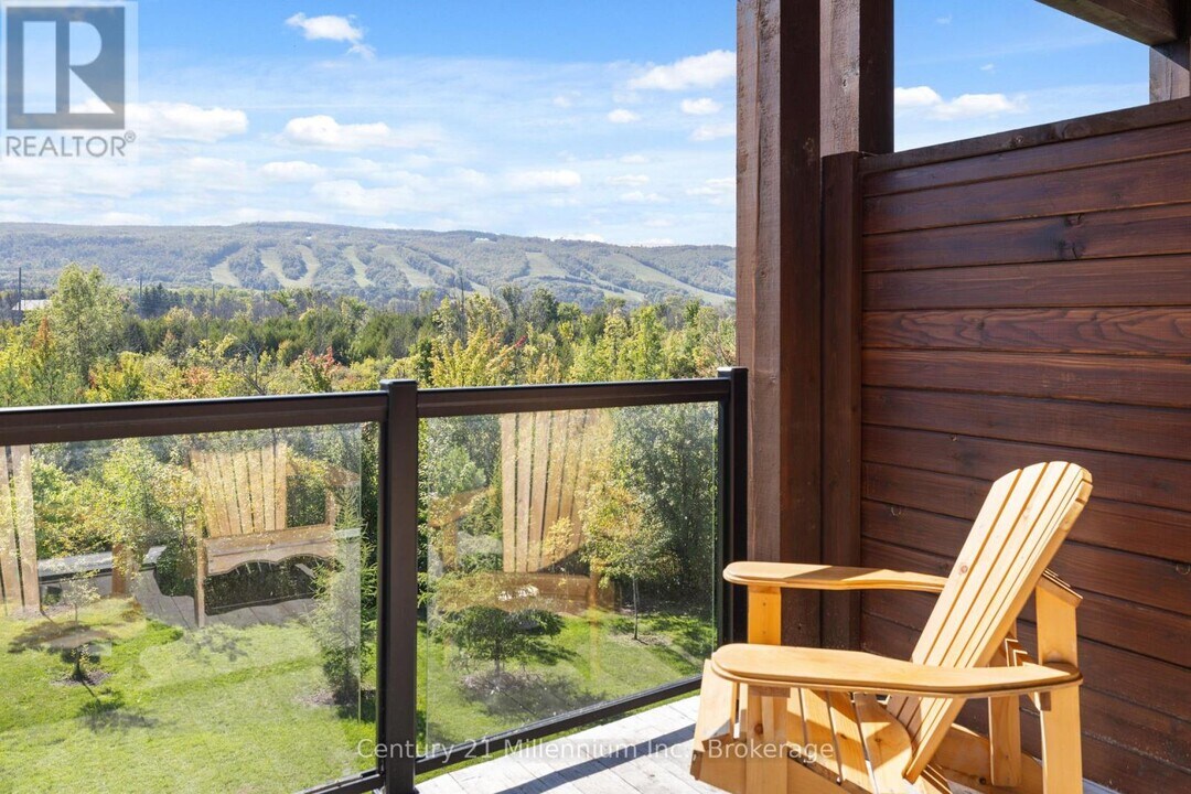 20 Beckwith Ln in Blue Mountains, ON - Building Photo