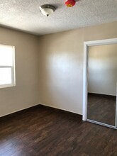 6821 S Broadway in Los Angeles, CA - Building Photo - Building Photo
