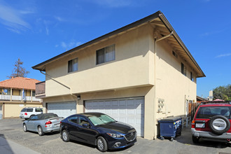 7102 Heil Ave in Huntington Beach, CA - Building Photo - Building Photo